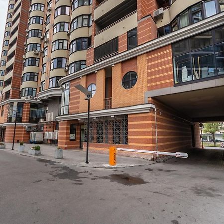 New Building Near Arena City Lesi Ukrainky 7A كييف المظهر الخارجي الصورة