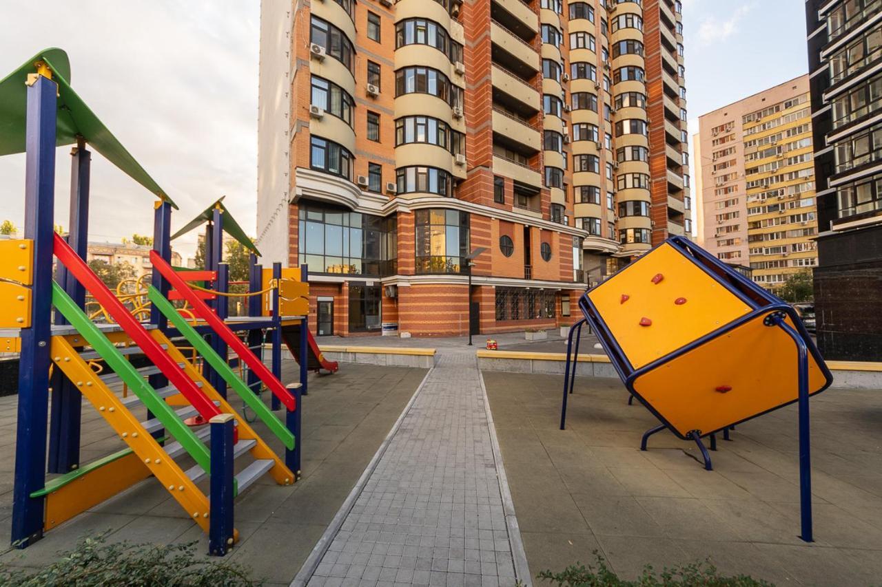 New Building Near Arena City Lesi Ukrainky 7A كييف المظهر الخارجي الصورة