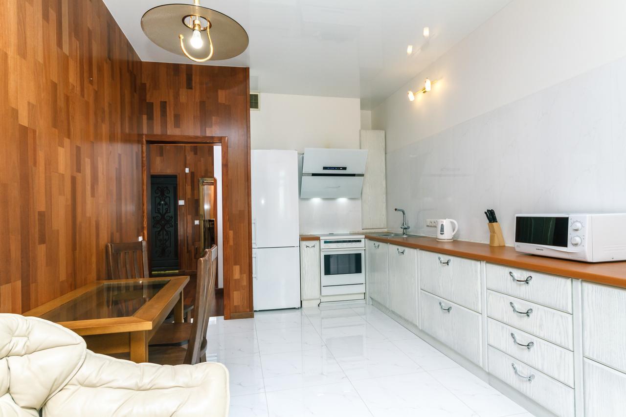 New Building Near Arena City Lesi Ukrainky 7A كييف المظهر الخارجي الصورة